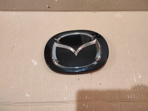 Emblema fata distronic Mazda CX-5, CX-9 (2018-2024) cod TK79-51730 prinderi rupte