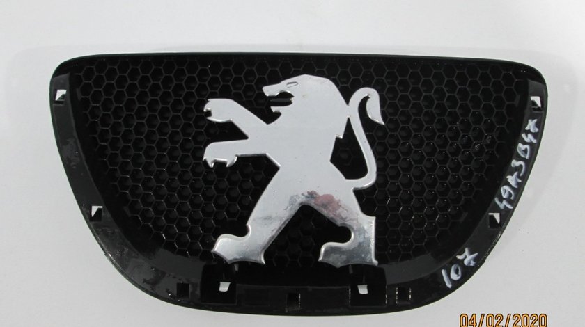 Emblema fata Peugeot 107 an 2005 2006 2007 2008 2009 cod 31260H010