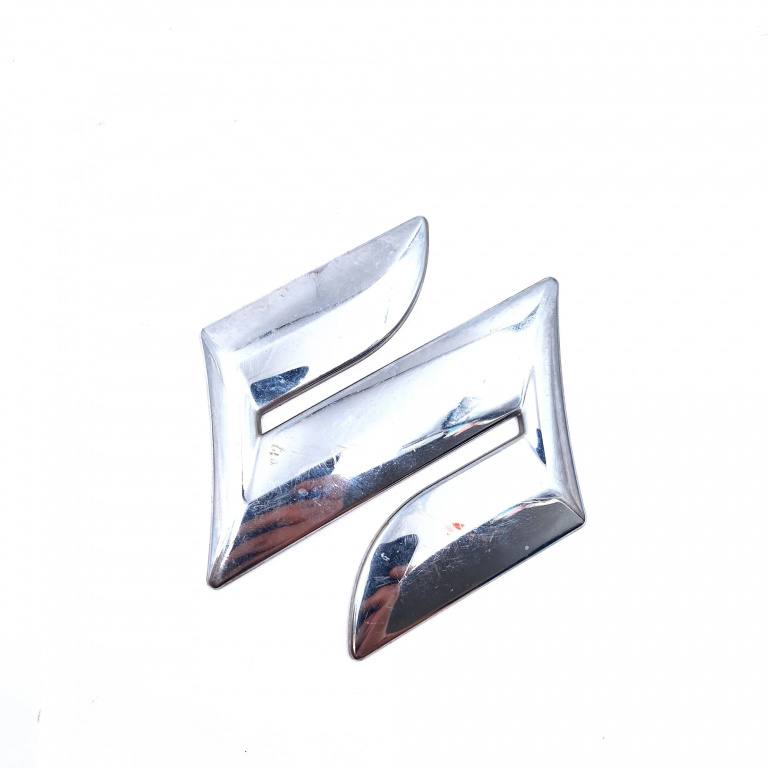 Emblema Fata Suzuki Sx4 (Ey, Gy) 2006 > 1.6 M16A Benzina 778111651J0