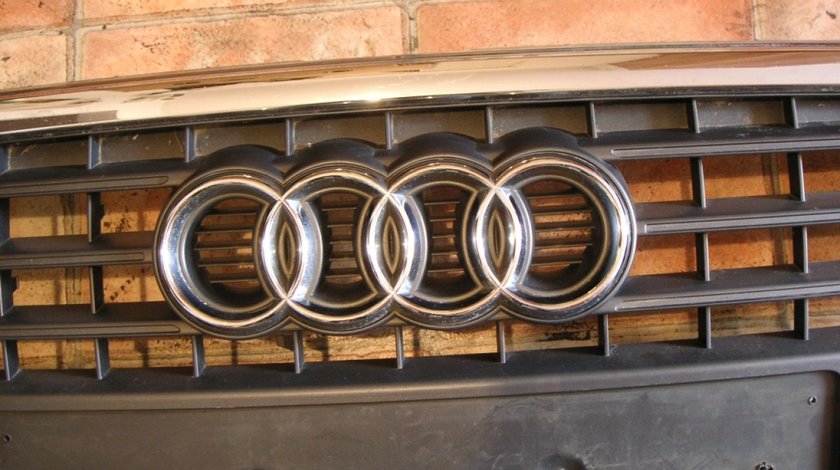 Emblema grila radiator Audi A4 B8 An 2009-2012