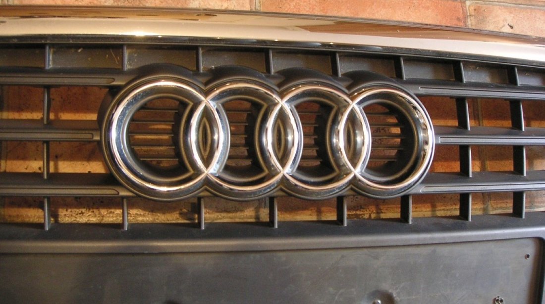 Emblema grila radiator Audi A4 B8 An 2009-2012