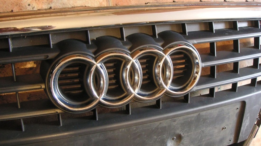 Emblema grila radiator Audi A4 B8 An 2009-2012