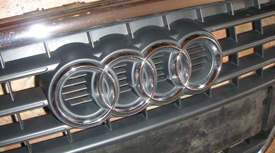 Emblema grila radiator Audi A4 B8 An 2009-2012