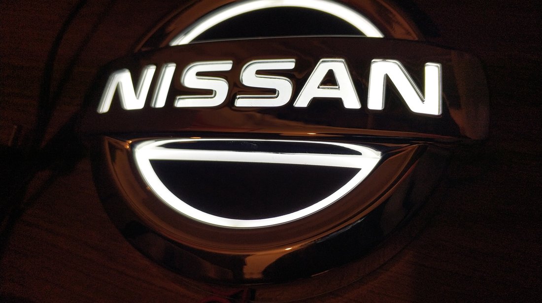 Emblema iluminata led alb Nissan Sigla logo Primera Juke qashqai X-trail