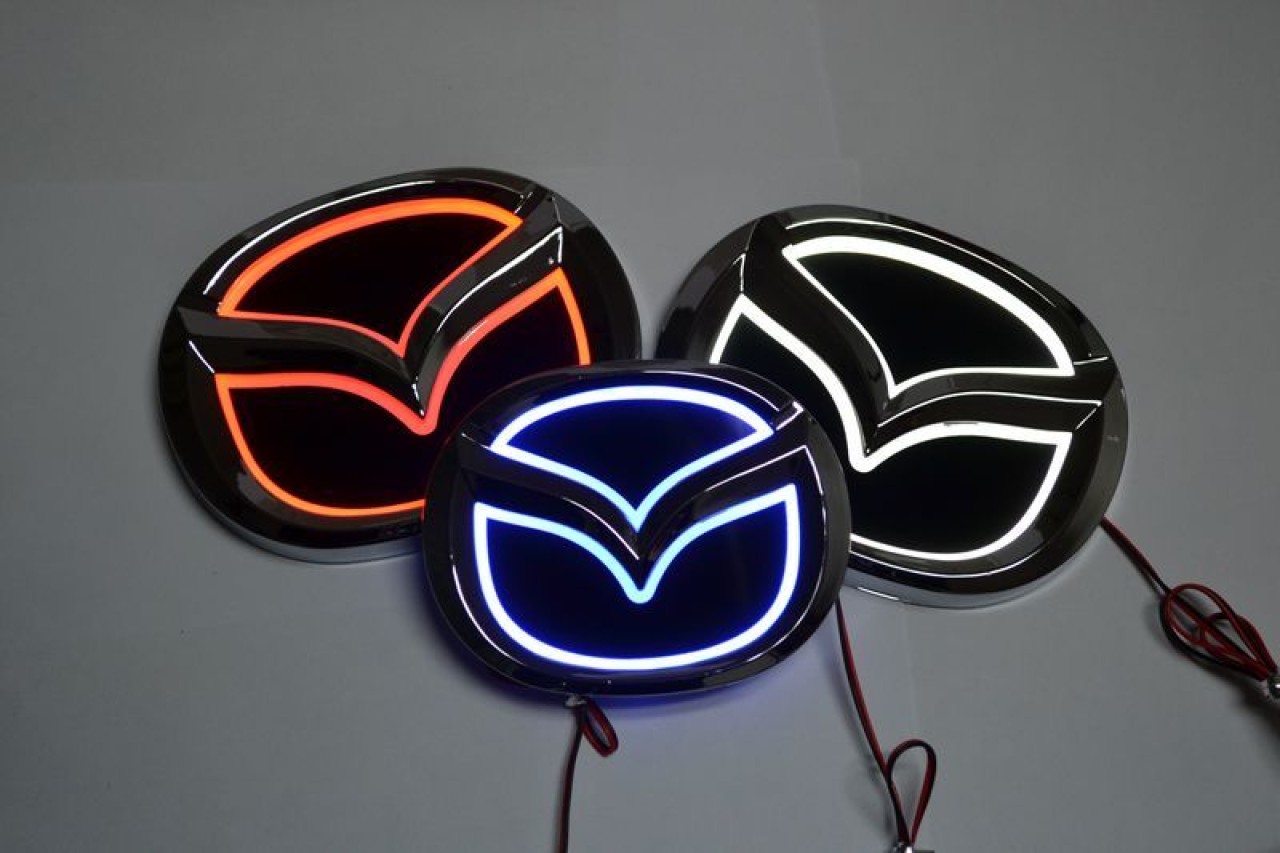 Emblema iluminata led Mazda