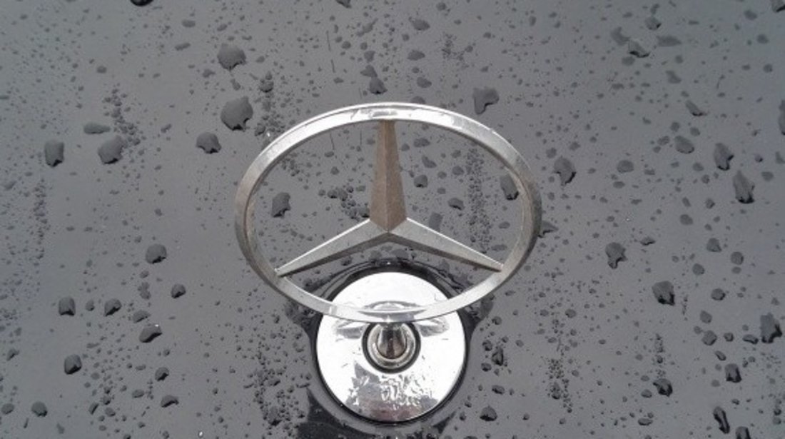 Emblema Mercedes E class w211 Facelift