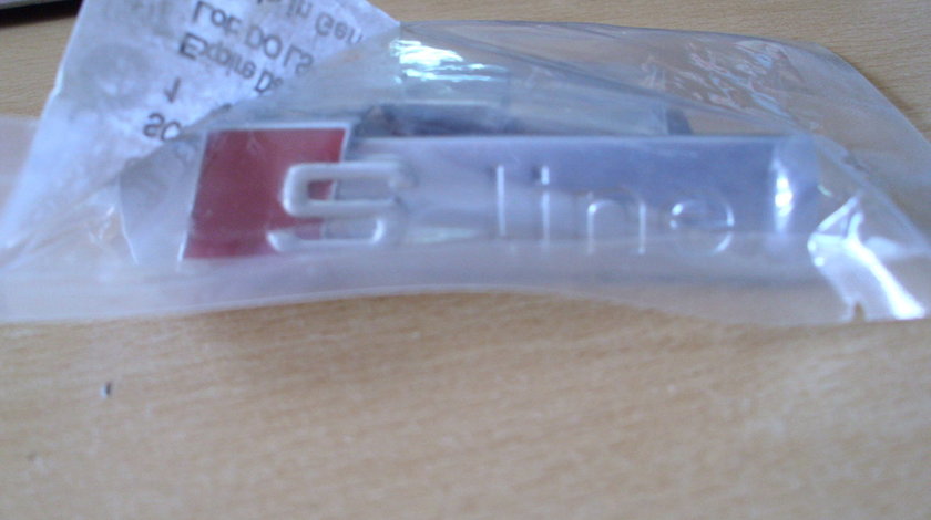 Emblema S-line mat 7X1.5 cm pt grila
