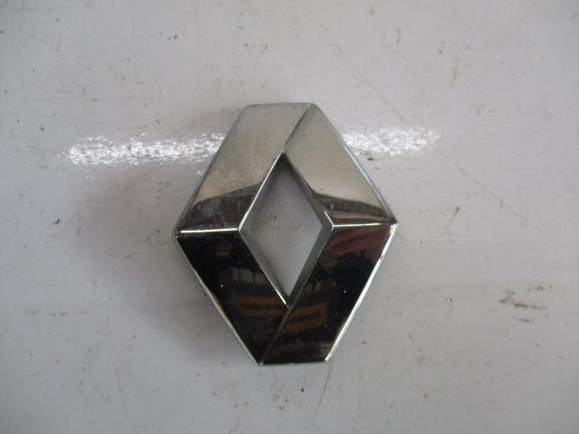 EMBLEMA / SIGLA RENAULT MEGANE SCENIC 1 FAB. 1996 - 2003 ⭐⭐⭐⭐⭐