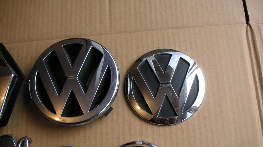 Emblema sigla spate VW Passat 3C B6 (2005-2010), B6 Variant Tiguan cod 3C9853630B