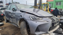 Emblema spate Lexus IS 2020 berlina 2AR-FSE