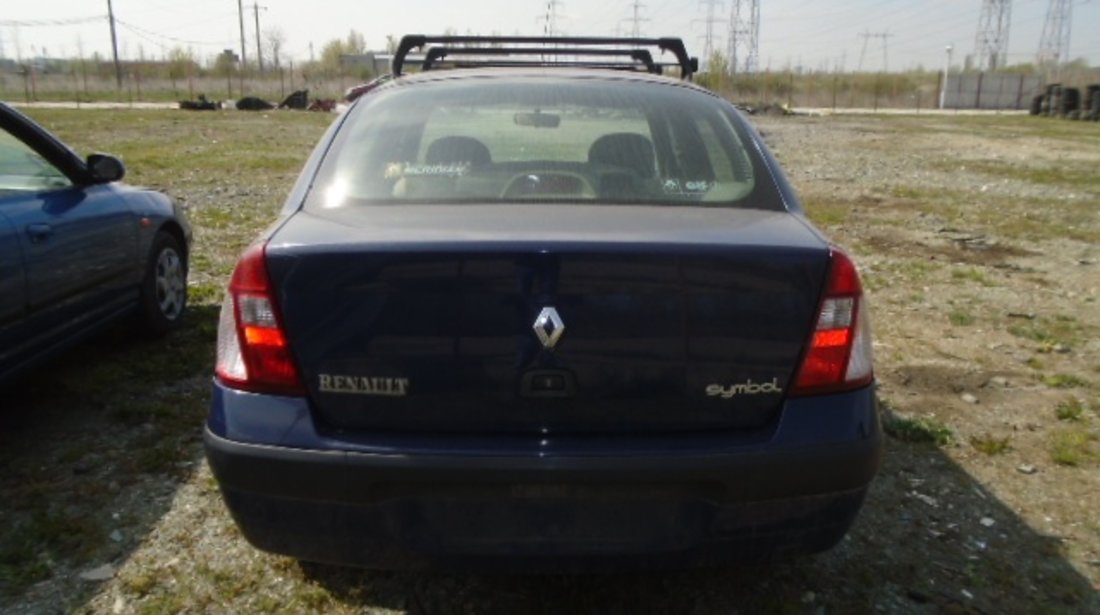 Emblema spate Renault Clio 2005 HATCHBACK 1.5
