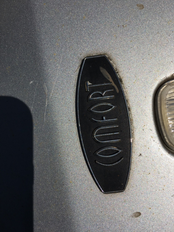 Emblema stanga Skoda Fabia 6Y [1999 - 2004] Hatchback 5-usi 1.4 TDI MT (75 hp) (6Y2)