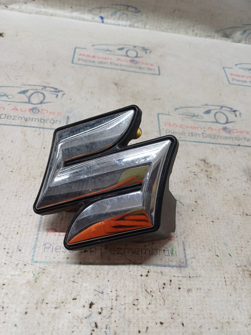Emblema Suzuki SX4 1.0 Benzina 2018, 7174364R0