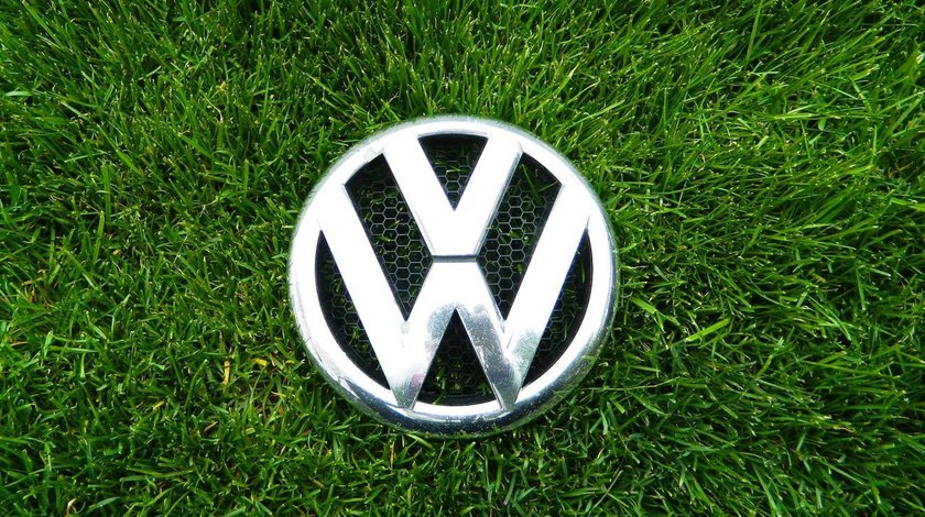 Emblema vw transporter T5 cod 7E0853601C