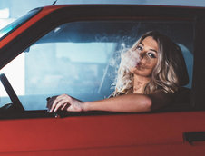 Emily Sears si BMW M3 E30