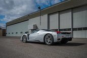 Enzo Ferrari de vanzare