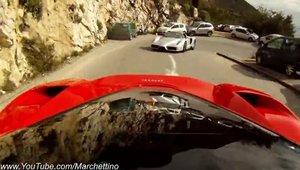 Enzo Ferrari si Ferrari LaFerrari se alearga pe coasta din Monaco
