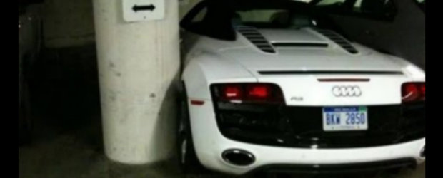 Epic Fail: Cum sa NU parchezi un Audi R8 Spyder