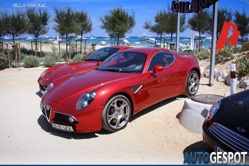 EROTIC CAR: Alfa Romeo 8C Competizione inmatriculata in Romania!