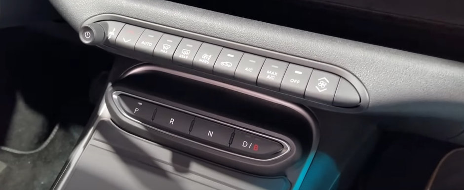 Este inceputul unei noi ere. Jeep prezinta oficial noul Avenger, primul sau SUV cu propulsie electrica. Cum arata in realitate Este inceputul unei noi ere. Jeep prezinta oficial noul Avenger, primul sau SUV cu propulsie electrica. Cum arata in realitate
