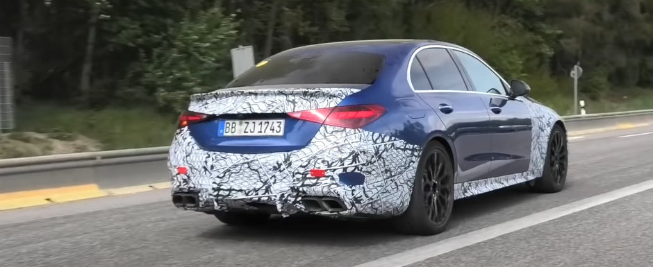 Este inceputul unei noi ere. Mercedes confirma oficial noul C63 AMG cu motor de 2.0 litri si 680 CP. Noul model, filmat pentru prima oara in teste Este inceputul unei noi ere. Mercedes confirma oficial noul C63 AMG cu motor de 2.0 litri si 680 CP. Noul model, filmat pentru prima oara in teste