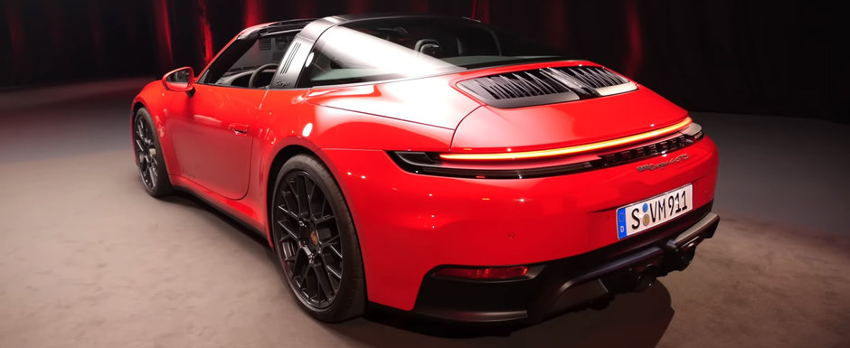 Este inceputul unei noi ere. Porsche dezvaluie oficial primul 911 cu motor hibrid, ceasuri de bord digitale si pornire de la buton. Cum arata in realitate Este inceputul unei noi ere. Porsche dezvaluie oficial primul 911 cu motor hibrid, ceasuri de bord digitale si pornire de la buton. Cum arata in realitate