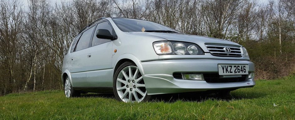 Este o surpriza pentru oricine vede sau aude. Motorizarea secreta ascunsa sub capota acestei Toyota Este o surpriza pentru oricine vede sau aude. Motorizarea secreta ascunsa sub capota acestei Toyota