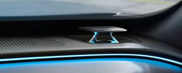 Este oficial: s-a lansat si in Europa! Noul sedan de la Xpeng ofera usi cu deschidere verticala, ca un Lamborghini, in versiunea de top