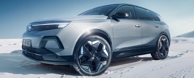 Este pentru prima data cand Opel lanseaza aceasta masina. Are 325 CP si 4x4 in standard!