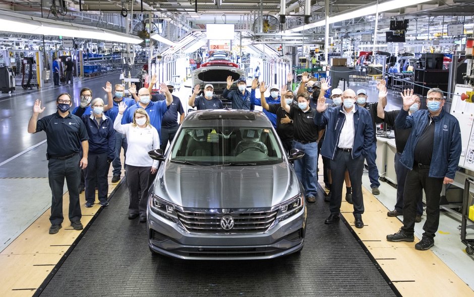 Este sfarsitul unei ere. Volkswagen a produs pentru ultima oara acest Passat. Cum arata ultimul exemplar din serie