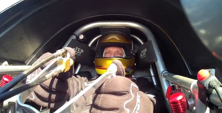 Esti sigur ca esti pregatit sa vezi asta? Cum arata 743 km/h din toate unghiurile... Esti sigur ca esti pregatit sa vezi asta? Cum arata 743 km/h din toate unghiurile...