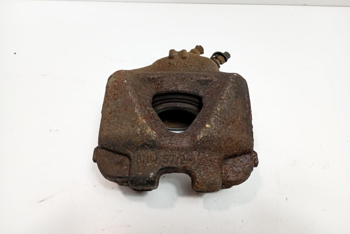 Etrier dreapta fata BMW Seria 3 E90/E91/E92/E93 [2004 - 2010]