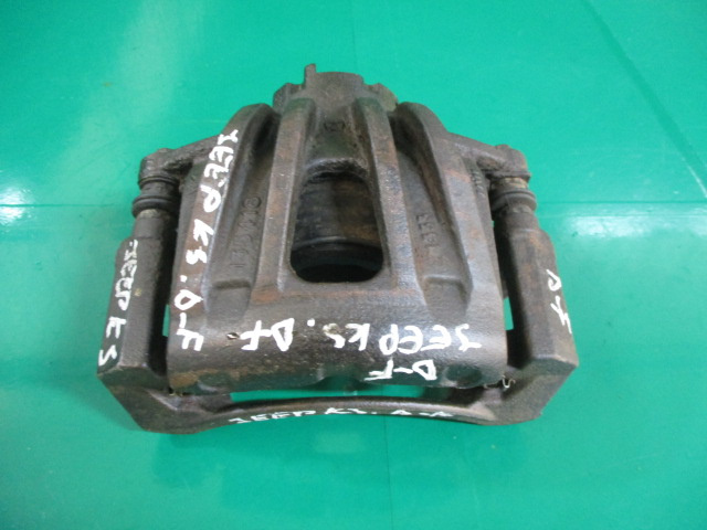 ETRIER DREAPTA FATA JEEP CHEROKEE KJ 2.4 BENZINA FAB. 2001 - 2008 ⭐⭐⭐⭐⭐