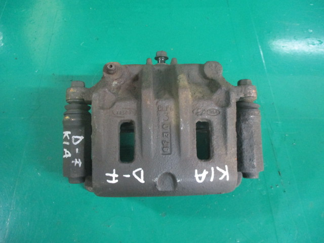 ETRIER DREAPTA FATA KIA SORENTO 1 2.5 CRDI 4x4 FAB. 2002 – 2009 ⭐⭐⭐⭐⭐