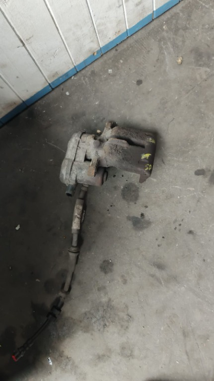 Etrier dreapta spate Audi A4 B8 2.0 Tdi CJC 2011