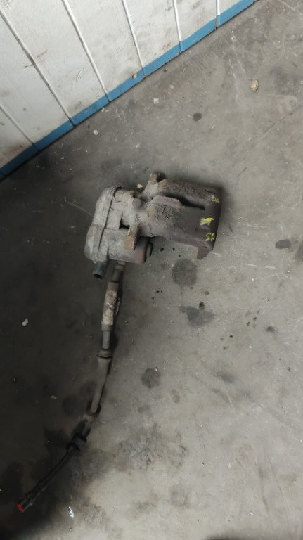 Etrier dreapta spate Audi A4 B8 2.0 Tdi CJC 2011