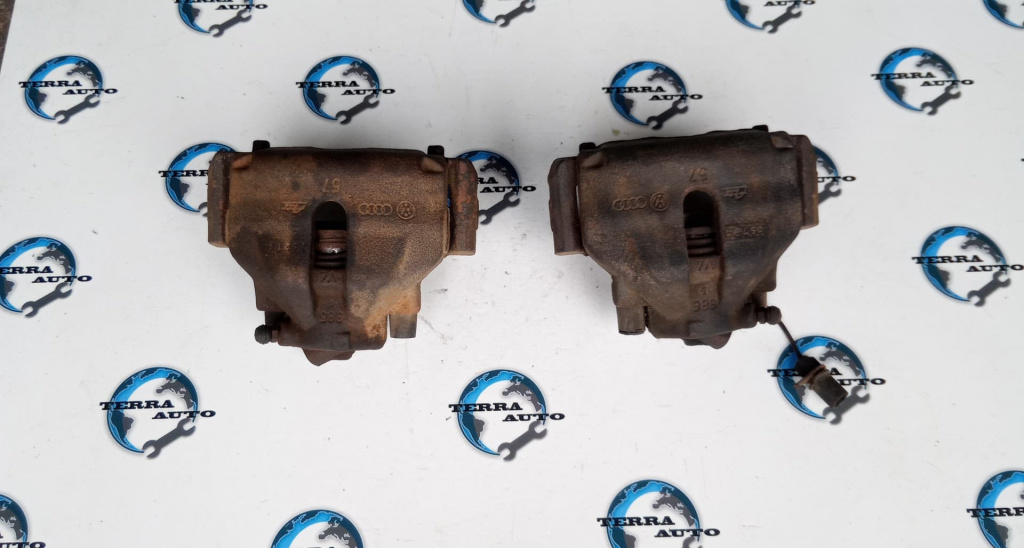 Etrier fata Audi A4 B6 1.9 TDI 96 KW 131 CP cod motor AVF