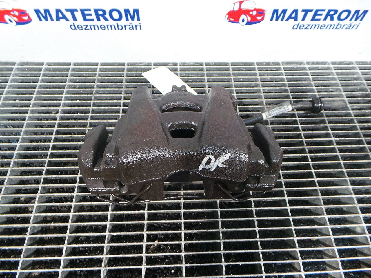 ETRIER FATA DREAPTA AUDI A4 2.0 TDI - (2