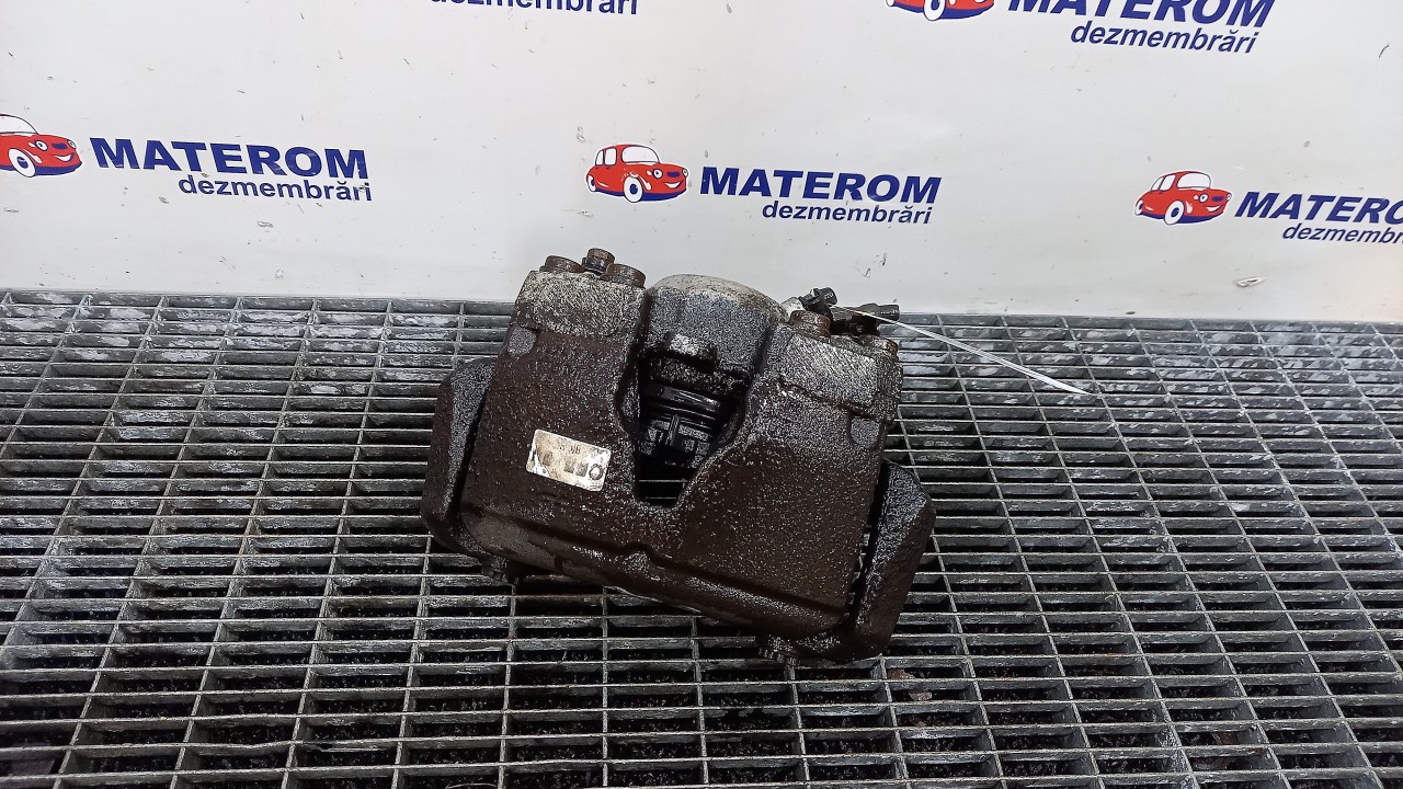 ETRIER FATA DREAPTA AUDI A4 3.0 TDI - (2