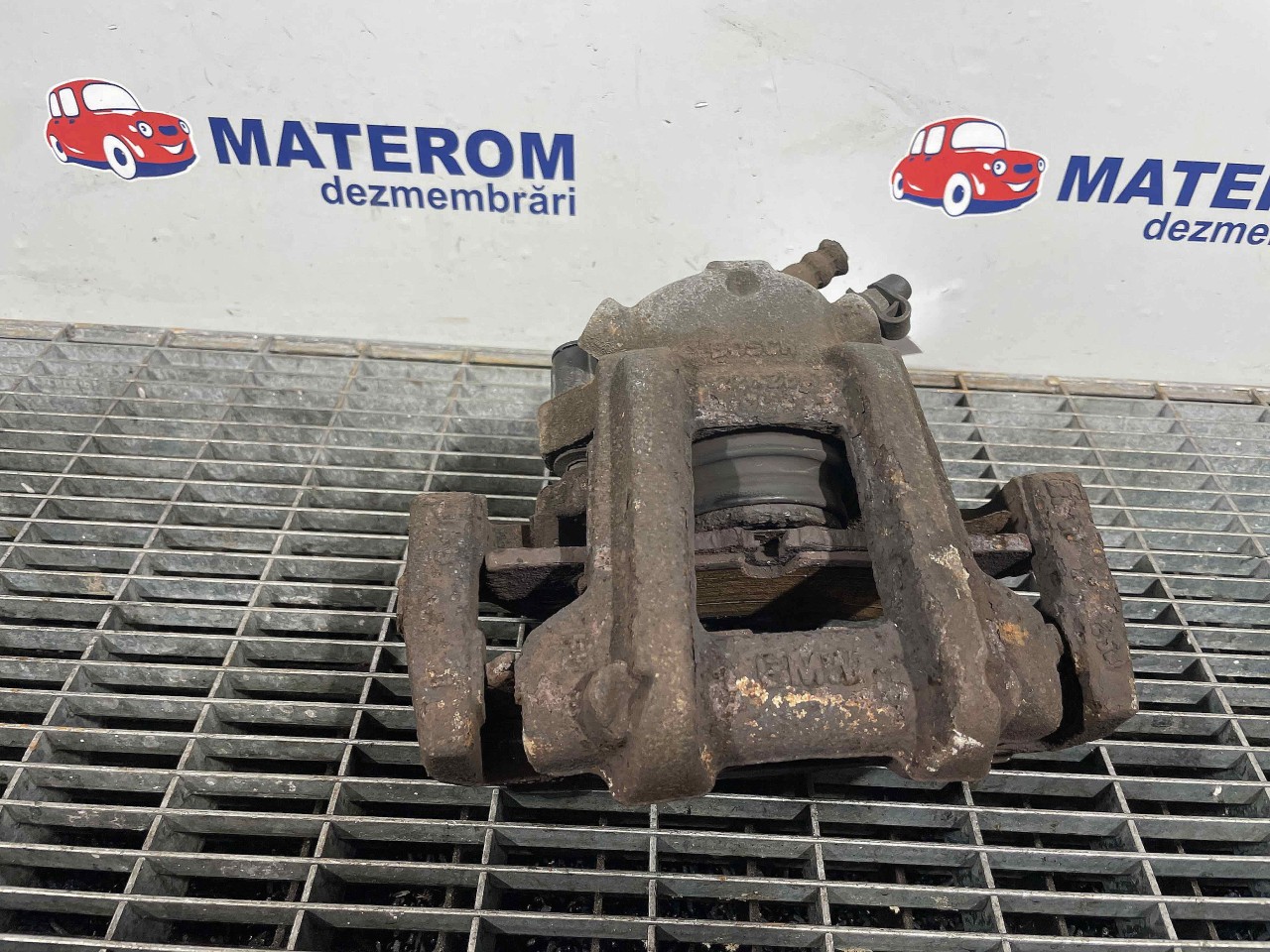 ETRIER FATA DREAPTA BMW SERIA 1 F20 1.6 D - (2011 2015)