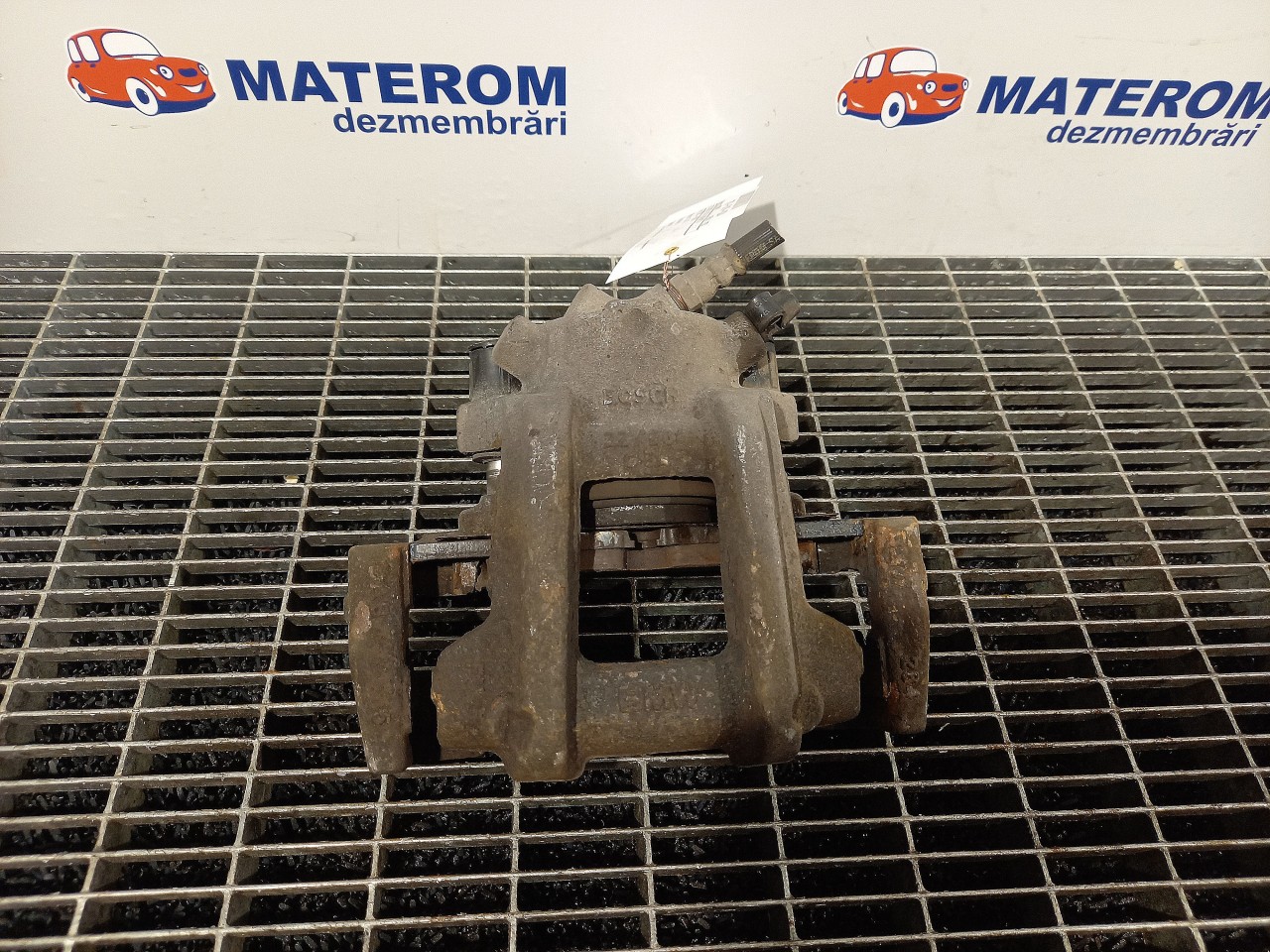 ETRIER FATA DREAPTA BMW SERIA 1 F20 2.0 D - (2011 2015)