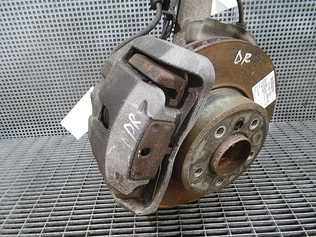 ETRIER FATA DREAPTA BMW SERIA 5 E 60 SERIA 5 E 60 - - (2007 2010)