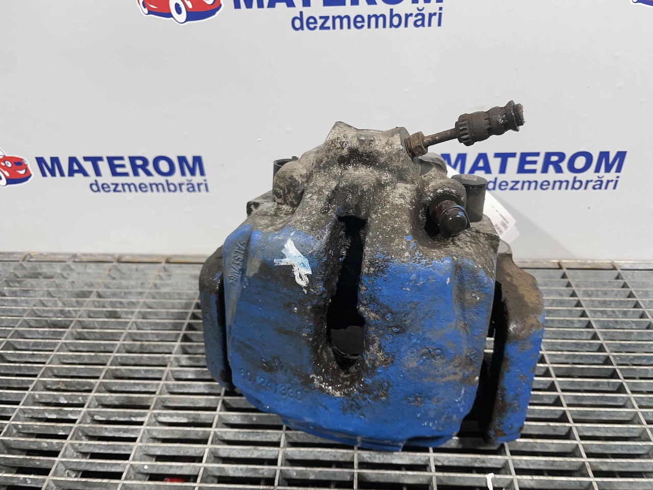 ETRIER FATA DREAPTA BMW SERIA 5 F 10 2.0 D - (2010 2014)