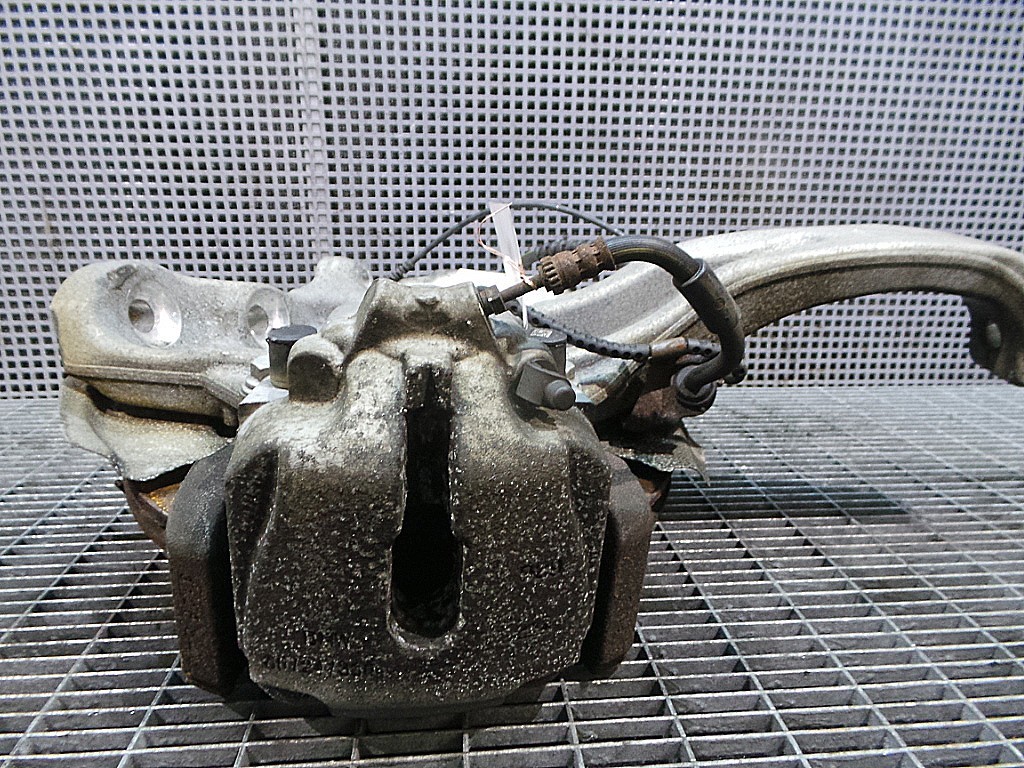 ETRIER FATA DREAPTA BMW SERIA 5 F 10 - - (2010 2017)
