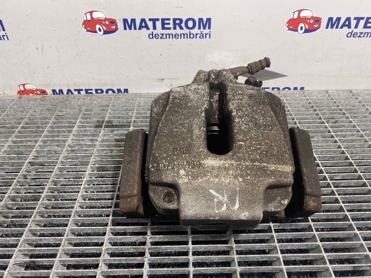 ETRIER FATA DREAPTA BMW SERIA 5 F 10 SERIA 5 F 10 2.0 D - (2010 2014)
