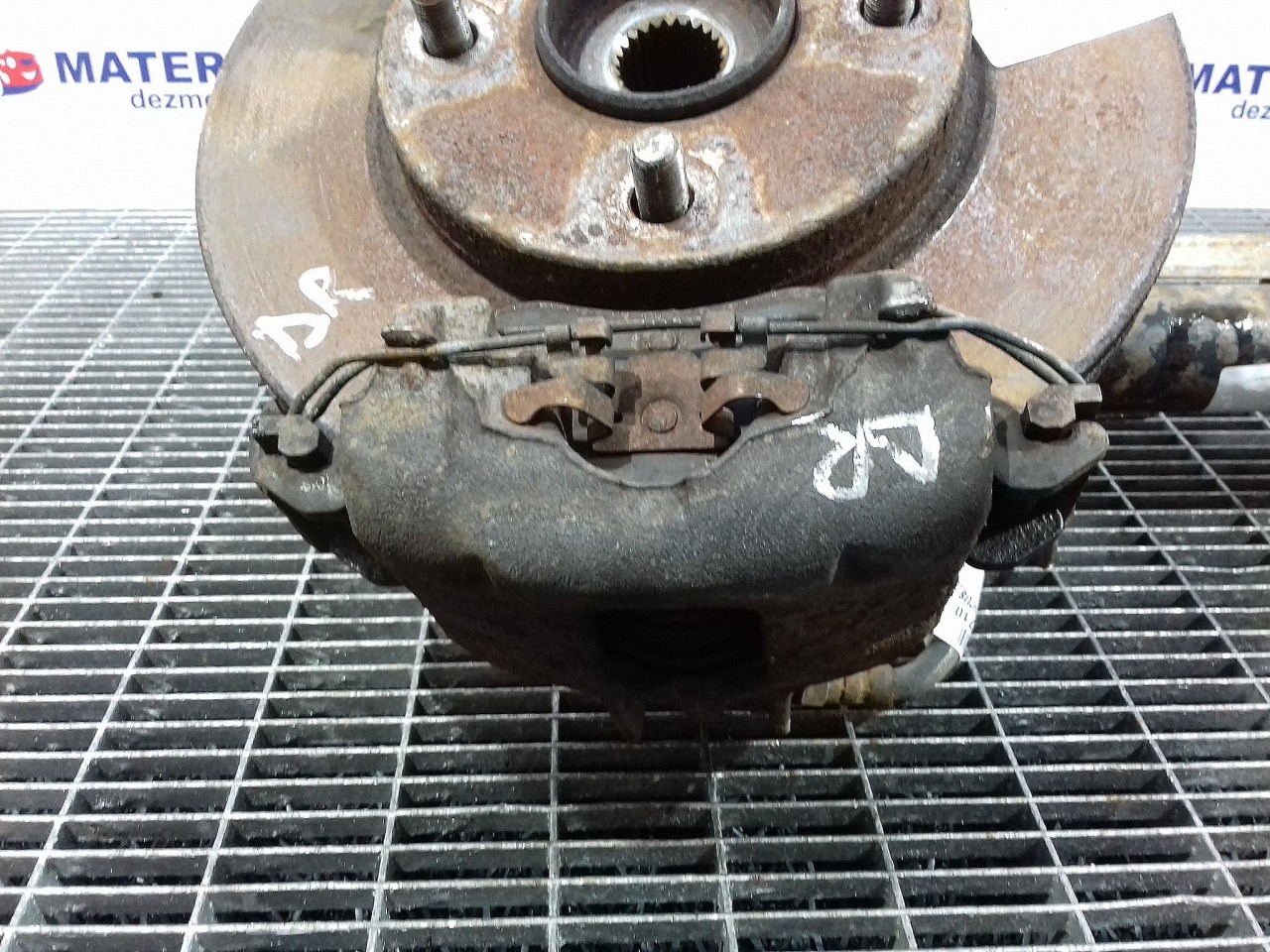 ETRIER FATA DREAPTA FORD FOCUS FOCUS 1.8 TDCI - (2001 2004)