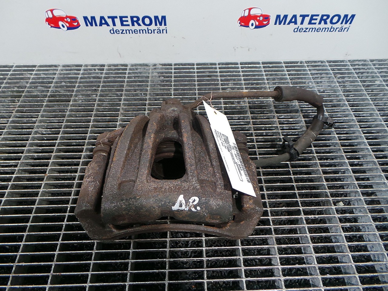 ETRIER FATA DREAPTA JEEP CHEROKEE 3.7 INJ - (2003 2008)