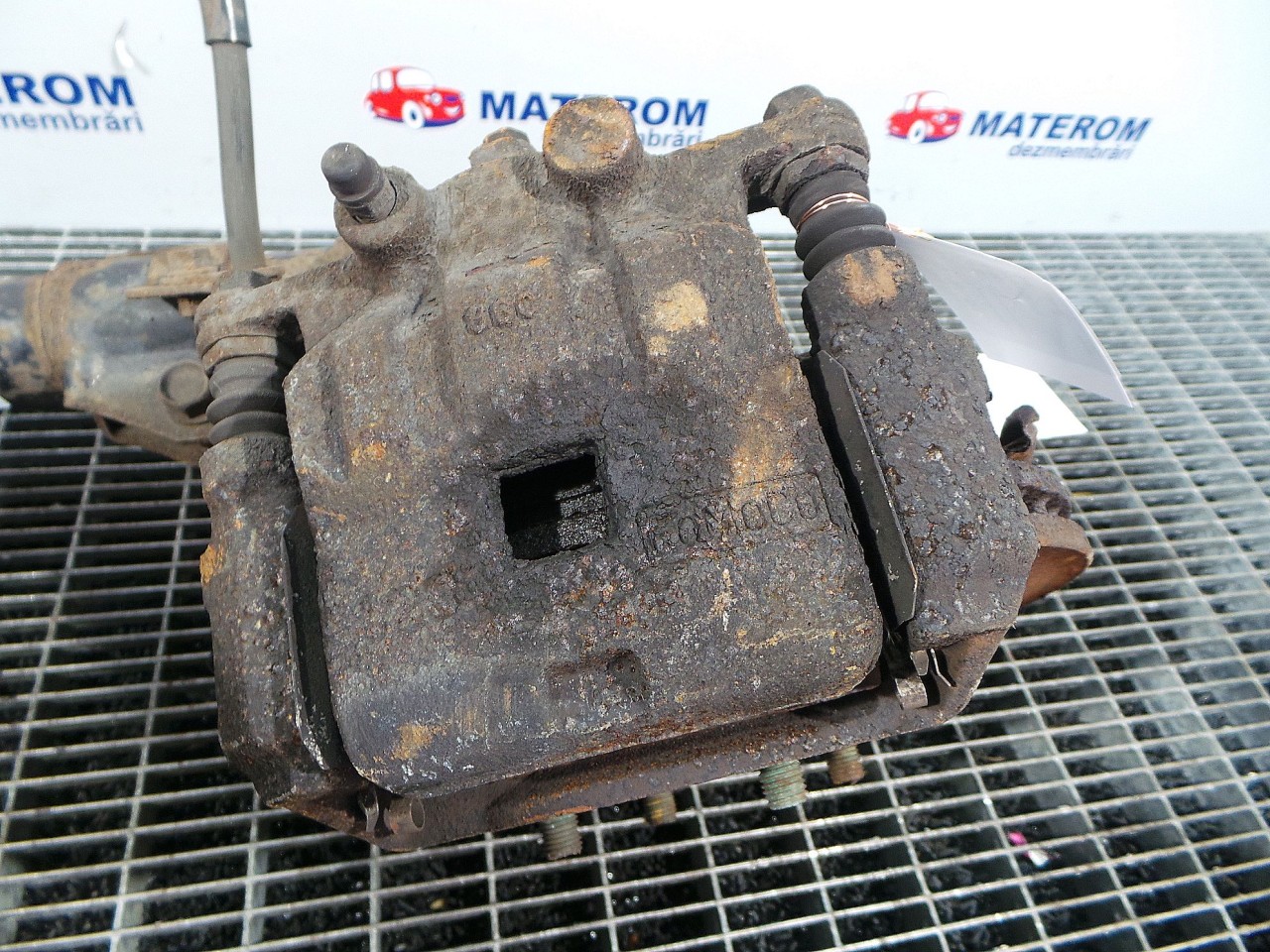 ETRIER FATA DREAPTA MAZDA 2 2 1.3 INJ - (2007 2014)