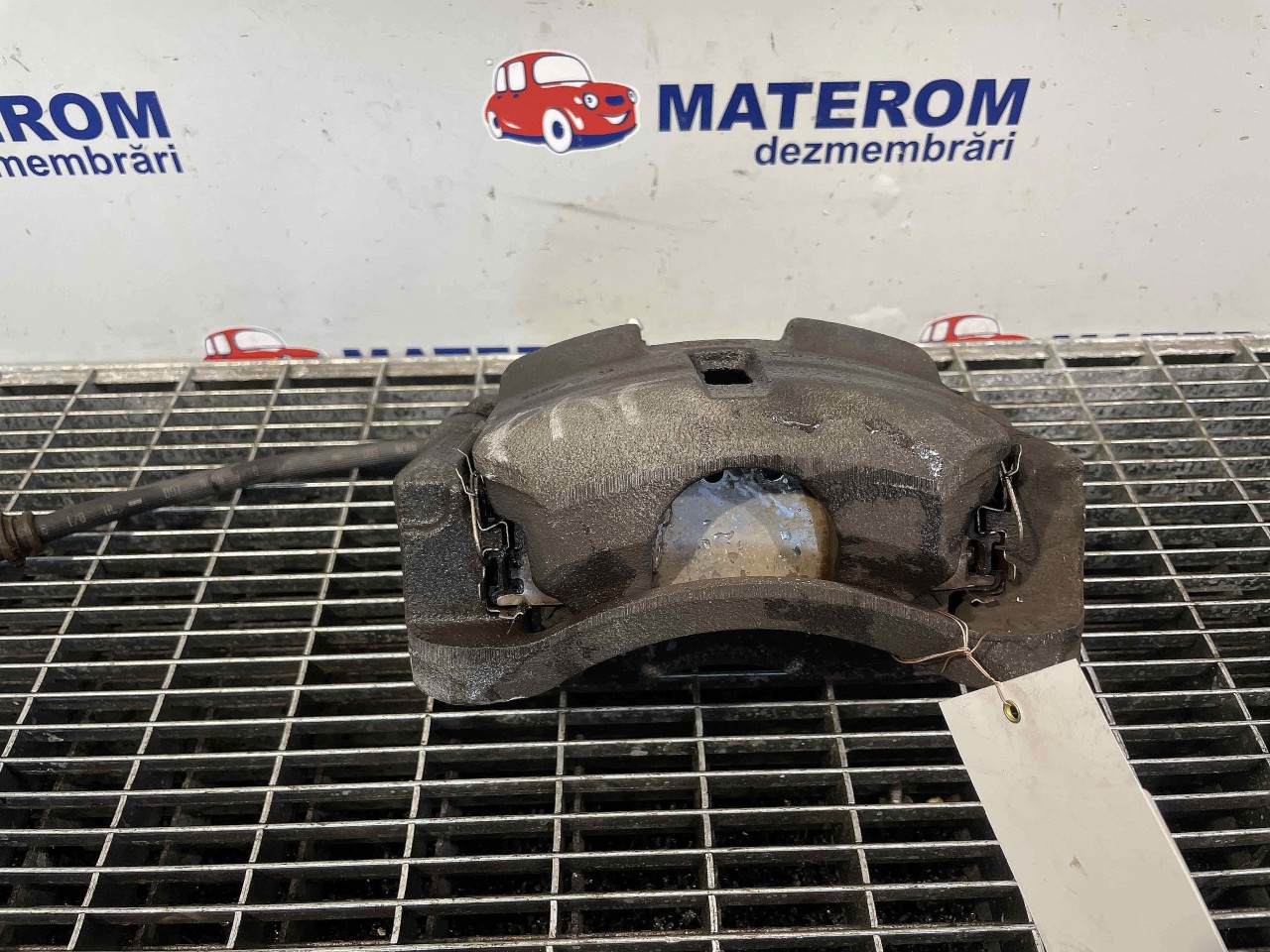 ETRIER FATA DREAPTA NISSAN QASHQAI QASHQAI 1.5 DCI - (2013 2017)