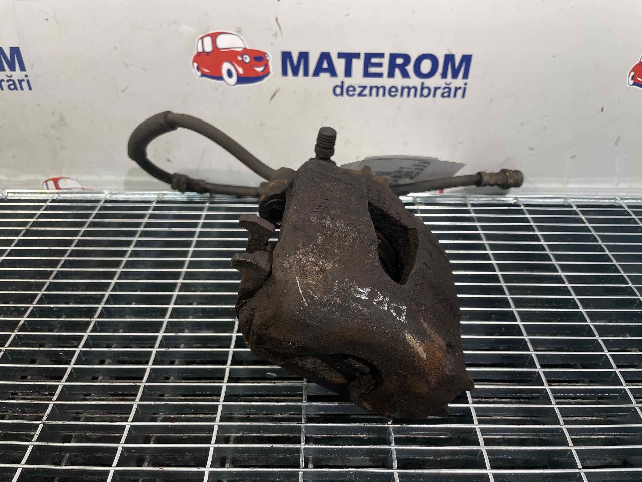 ETRIER FATA DREAPTA SKODA RAPID 1.4 TDI 